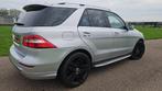 Mercedes-Benz ML- Klasse AMG ML350 4MATIC 2012 GRIJS, Auto's, Mercedes-Benz, Automaat, USB, Zwart, Leder