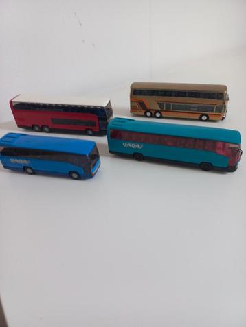 Te koop 4 zgan zeer fraaie auto bussen.  beschikbaar voor biedingen