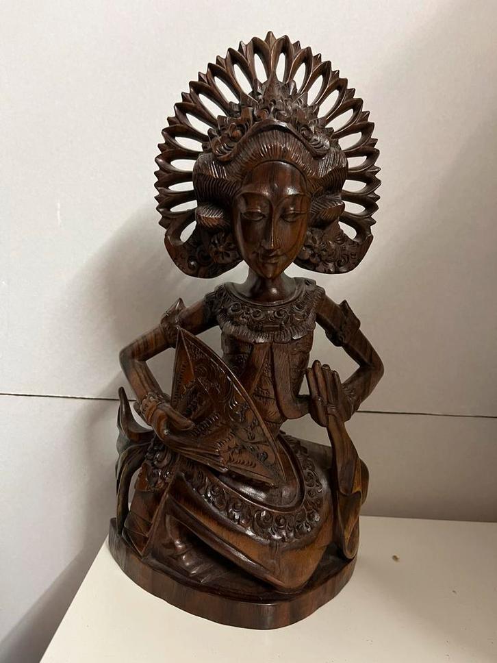 Balinees Houten Beeldje van Danseres, Antiek en Kunst, Kunst | Beelden en Houtsnijwerken, Ophalen of Verzenden