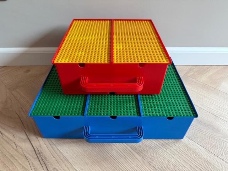 2x LEGO vintage opbergboxen rood en blauw, Kinderen en Baby's, Speelgoed | Duplo en Lego, Gebruikt, Lego, Ophalen of Verzenden