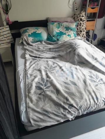 Stevig bed ombouw+bodem voor 140x200, gebruikerssporen