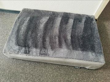 Orthopedisch hondenkussen 80x55cm beschikbaar voor biedingen