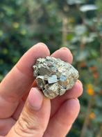 Pyriet Mineraal Stuk, Verzamelen, Mineralen en Fossielen, Ophalen of Verzenden, Mineraal