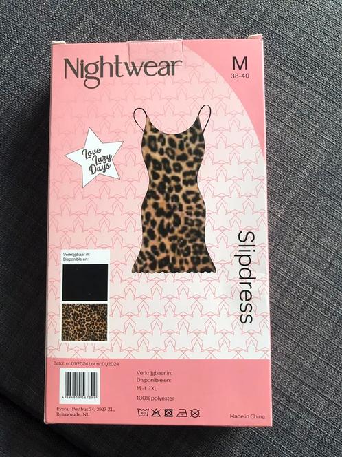 Nieuw in Doos: 2 Slip Dresses maat M/1 Zwarte +1 Animalprint, Sieraden, Tassen en Uiterlijk, Uiterlijk | Parfum, Nieuw, Ophalen of Verzenden