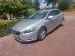 Volvo V40 1.6 T2 120PK 2014 Grijs, Voorwielaandrijving, Stof, Zwart, 4 cilinders