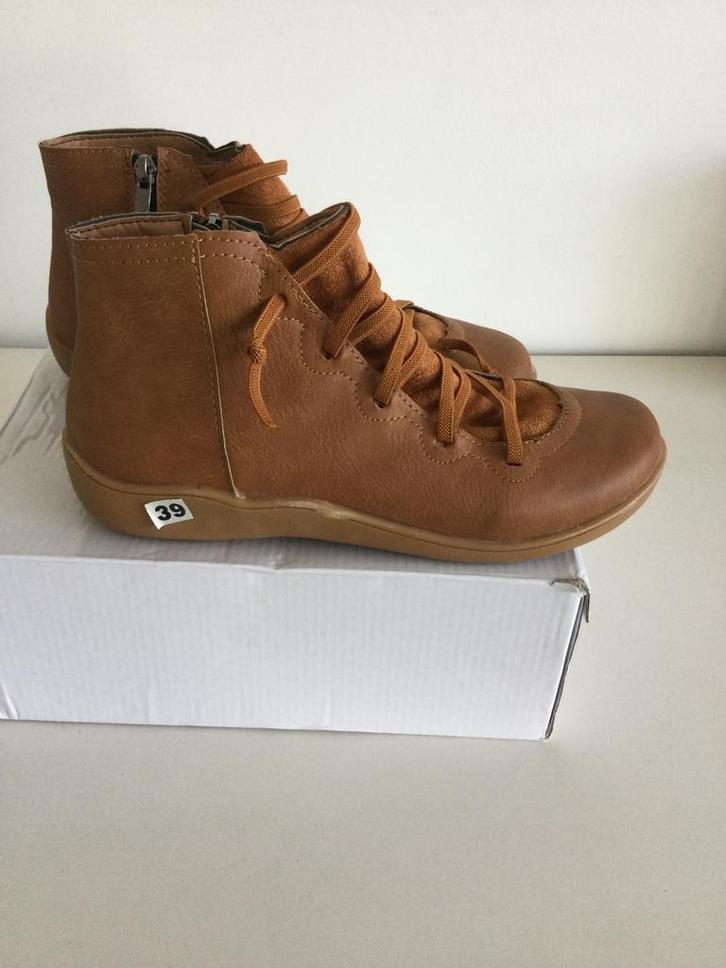 Damesschoenen cognac kleur halfhoog maat 38/39, Kleding | Heren, Schoenen, Nieuw, Veterschoenen, Bruin, Ophalen of Verzenden