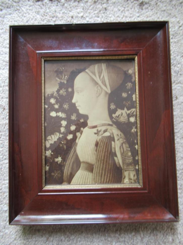 Antieke FOTO Dame in Klederdracht in oude lijst 15e-16e eeuw, Antiek en Kunst, Kunst | Tekeningen en Foto's, Ophalen of Verzenden