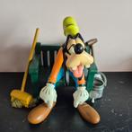 Goofy beeld - Goofy tuinieren- Walt Disney tuinbeeld, Ophalen of Verzenden, Goofy of Pluto, Zo goed als nieuw, Beeldje of Figuurtje