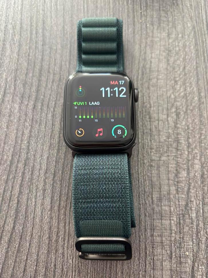 Apple Watch Series 6, Sieraden, Tassen en Uiterlijk, Smartwatches, Zo goed als nieuw, iOS, Zwart, Ophalen