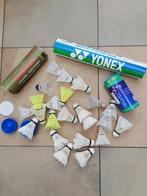 Badminton set: veren, nylon shuttles, racket, hoes, Ophalen of Verzenden, Racket(s)