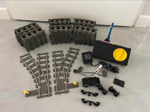 Lego 9v spoor treinrails o.a. 18 recht 2 wissels en 40 krom, Kinderen en Baby's, Speelgoed | Duplo en Lego, Zo goed als nieuw