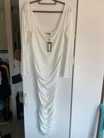 Nauwsluitende witte jurk NIEUW, Maat 38/40 (M), Wit, Nieuw, Ophalen of Verzenden