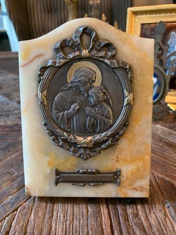 Plaquette lourdes beschikbaar voor biedingen