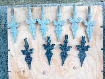 Smeedijzeren Hekwerkpunten beschikbaar voor biedingen