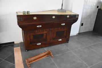 slagers werkplek hakblok=kast/dressoir beschikbaar voor biedingen