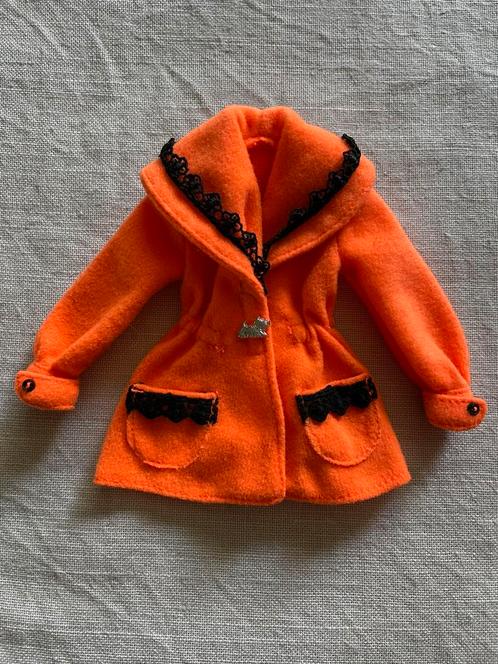 Vintage Sindy / Fleur jasje in zachte stof Barbie., Verzamelen, Poppen, Gebruikt, Kleertjes, Ophalen of Verzenden