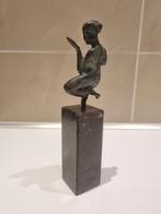 Marion Visione Fontein van de onschuld 24/50 brons beeldje, Ophalen of Verzenden