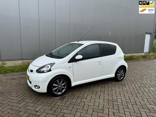 Toyota Aygo 1.0-12V Dynamic Navigator Airco Isofix Lmv Nap, Auto's, Toyota, Bedrijf, Te koop, Aygo, ABS, Airbags, Airconditioning