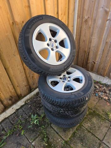 Volvo 16 inch velgen | 2 banden op | michelin crossclimate beschikbaar voor biedingen
