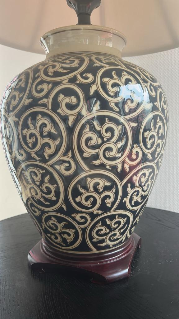 Porseleinen lamp incl. 2 kappen, Huis en Inrichting, Lampen | Tafellampen, Minder dan 50 cm, Hout, Stof, Overige materialen, Ophalen