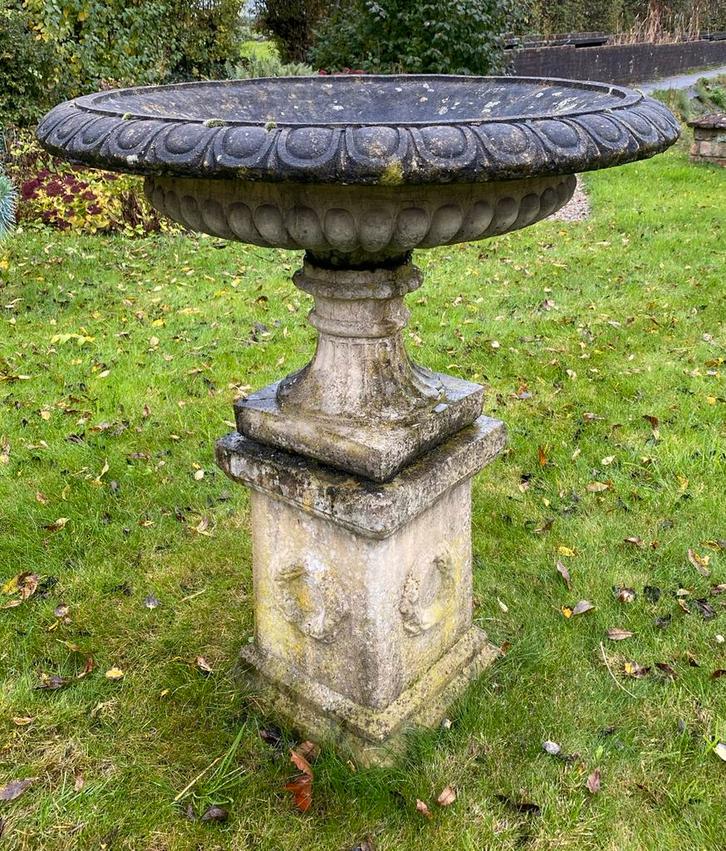 Tuinornament met schaal – klassiek en imposant, Tuin en Terras, Tuinbeelden, Overige typen, Steen, Ophalen