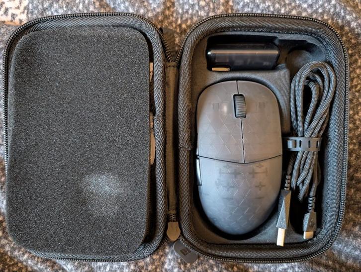 ENDGAME GEAR XM2w 4K - Dark Frost Muis, Computers en Software, Muizen, Zo goed als nieuw, Muis, Rechtshandig, Draadloos, Ergonomisch