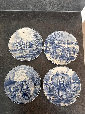 Vintage Servies Borden beschikbaar voor biedingen
