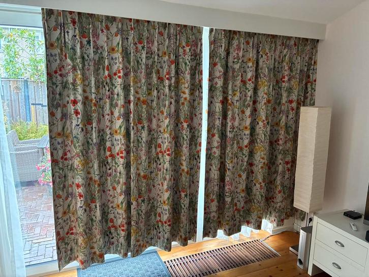 3 sets Bloemetjes gordijnen, Huis en Inrichting, Stoffering | Gordijnen en Lamellen, Zo goed als nieuw, 200 cm of meer, Ophalen of Verzenden
