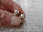 Zilverkleur knop bol oorbellen ø 0.6 cm. mat glanzend model, Overige materialen, Verzenden, Zo goed als nieuw, Knopjes of Stekers