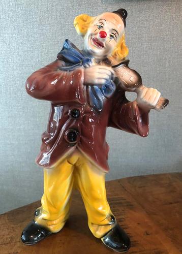 Keramiek : groot beeld clown met viool beschikbaar voor biedingen
