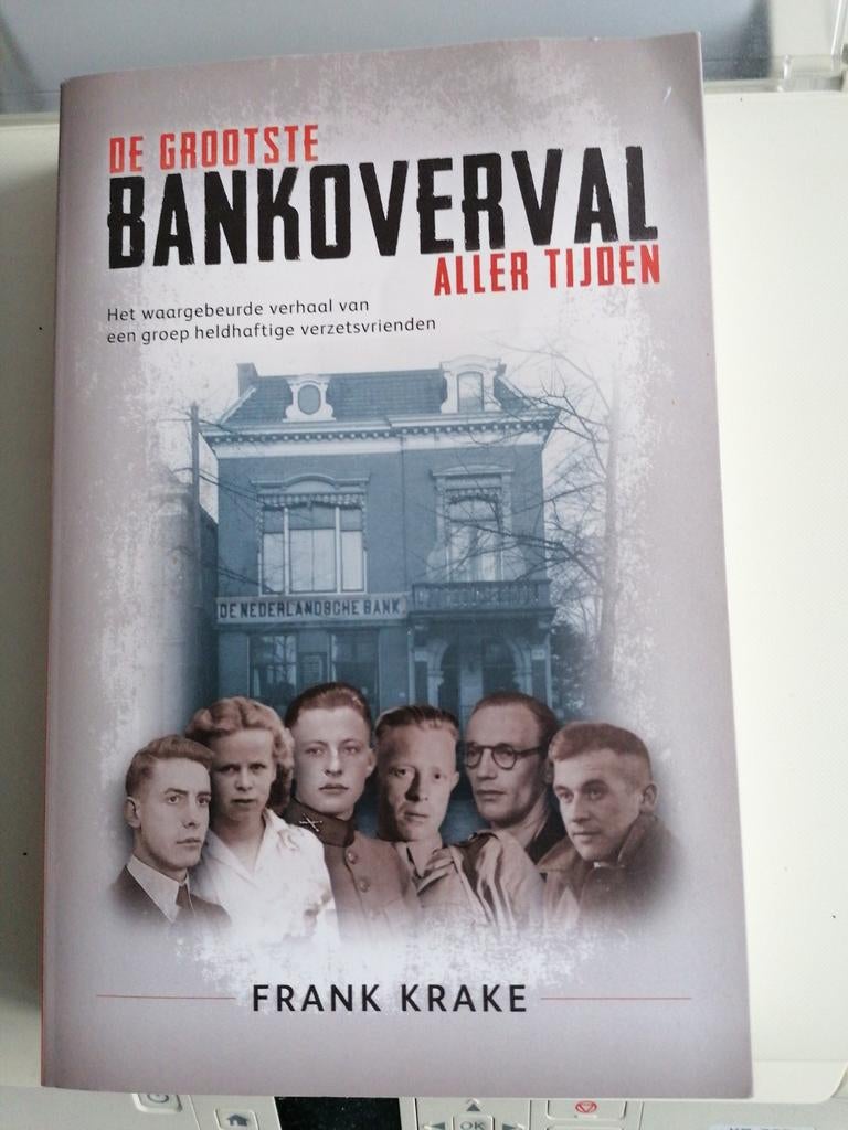 Frank Krake - De grootste bankoverval aller tijden, Tweede Wereldoorlog, Ophalen of Verzenden, Zo goed als nieuw, Frank Krake