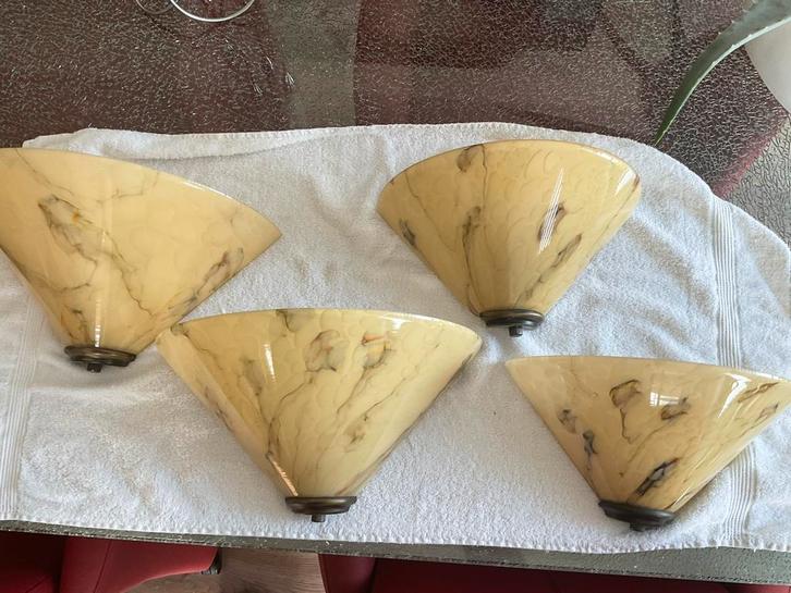 Set van 4 vintage glazen lampenkappen, Huis en Inrichting, Lampen | Wandlampen, Zo goed als nieuw, Glas, Ophalen of Verzenden