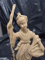 Chinees beeldje van een vrouw, Ophalen of Verzenden