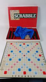 Scrabble, vintage houten steentjes, SIO, rode doos. 8C6, Hobby en Vrije tijd, Gezelschapsspellen | Bordspellen, Gebruikt, Ophalen of Verzenden