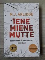 Iene Miene Mutte van M.J. Arlidge, Boeken, Ophalen of Verzenden, Zo goed als nieuw