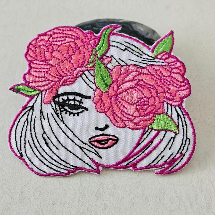 Strijk embleem applicatie Patch Meisje met bloemen, Hobby en Vrije tijd, Kledingapplicaties en Hotfix, Nieuw, Ophalen of Verzenden
