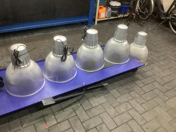 Grote Lival LED Lampen, Huis en Inrichting, Lampen | Tafellampen, Gebruikt, 50 tot 75 cm, Kunststof, Ophalen