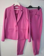 Prachtig nieuw en ongedragen roze pak Red Button maat xl/42, Kleding | Dames, Jasjes, Kostuums en Pakken, Kostuum of Pak, Maat 42/44 (L)