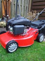 GRASMAAIER OP BENZINE  4 TAKT MOTOR MET OPVANBAK, Tuin en Terras, Grasmaaiers, Ophalen, Cirkelmaaier, Gebruikt, Opvangbak