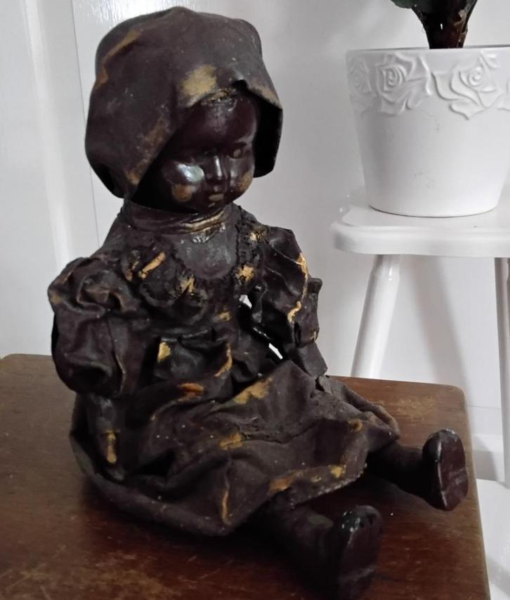 Popje,  gepimpt door middel van verf en versteviging, Antiek en Kunst, Curiosa en Brocante, Ophalen of Verzenden