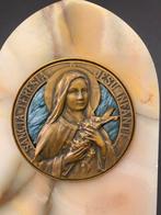 Antieke Heilige Theresia voorstelling op onyx voetstuk, Ophalen of Verzenden, Gebruikt, Christendom | Katholiek