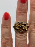 V831 Prachtige zilveren ring goudkleur edelsteen maat 17, Ophalen of Verzenden, Zo goed als nieuw, X, Met edelsteen
