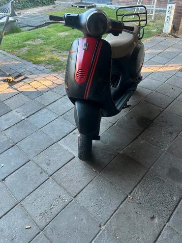 Vespa lx 70cc dr beschikbaar voor biedingen