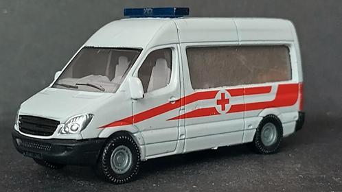 Mercedes Benz Sprinter Ambulance 1:70 Siku Pol, Hobby en Vrije tijd, Modelauto's | Overige schalen, Zo goed als nieuw, Bus of Vrachtwagen