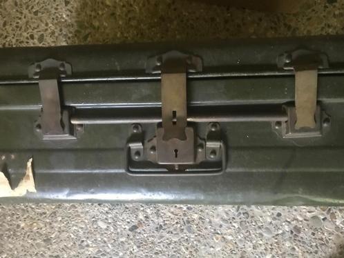 metalen koffer /Kist naar en van Indonesie, Sieraden, Tassen en Uiterlijk, Koffers, Gebruikt, Metaal, 60 tot 70 cm, 45 tot 55 cm
