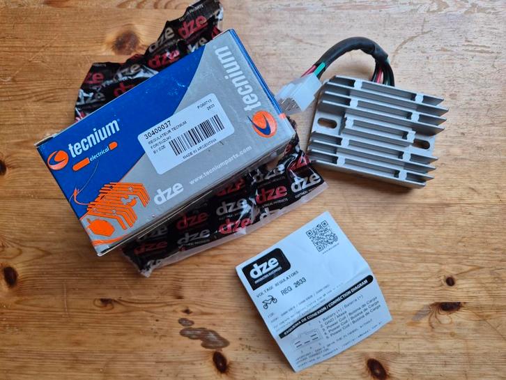 Nieuwe Tecnium spanningsregelaar – Suzuki, Motoren, Onderdelen | Suzuki, Nieuw, Ophalen of Verzenden