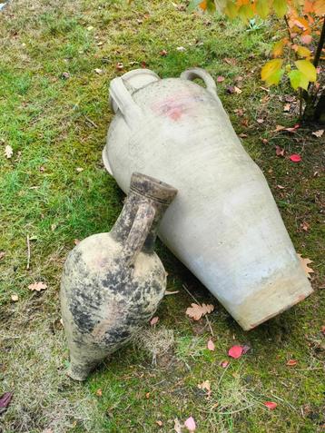 Amfoor. Amforen 2 stuks. Terracotta. Hoogte 60cm & 92cm. beschikbaar voor biedingen