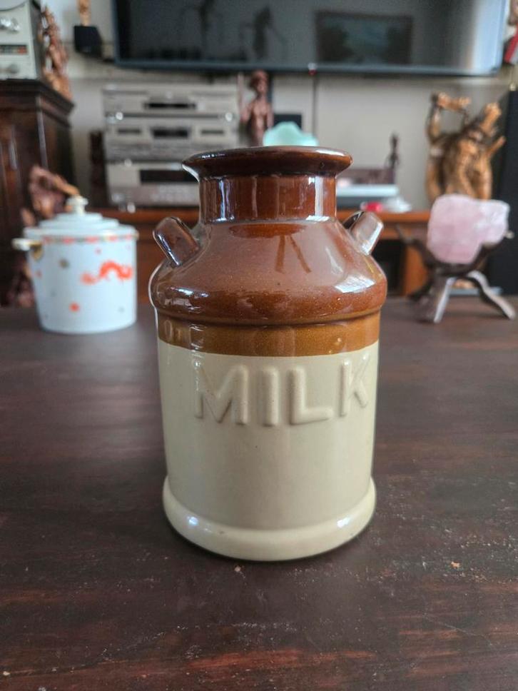 Vintage Melkkan van Aardewerk, Huis en Inrichting, Woonaccessoires | Schalen en Manden, Gebruikt, Schaal, Rond, Steen of Aardewerk