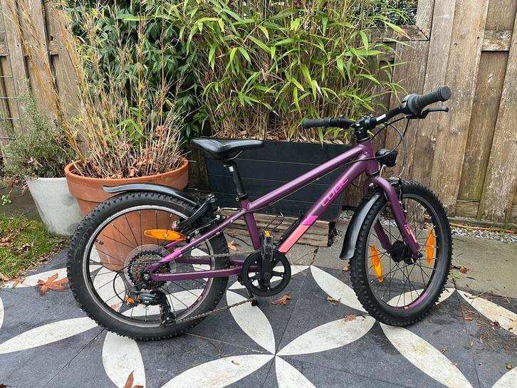Mooie Cube 20 inch Acid MTB, Fietsen en Brommers, Fietsen | Meisjes, Zo goed als nieuw, 20 inch, Handrem, Ophalen