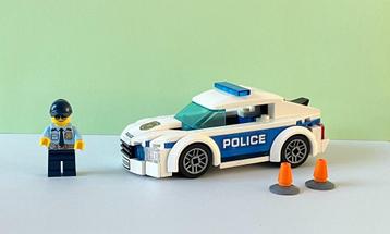 Lego City no. 60239: Politiepatrouille auto    beschikbaar voor biedingen